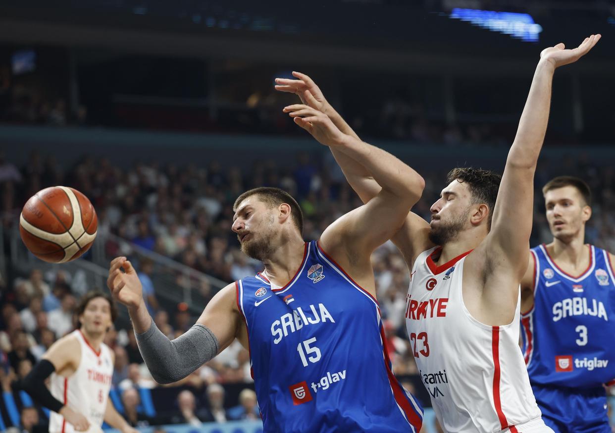 NBA旧将点名申京：“小约基奇”不适合他！轰28+13+8，比肩巨星