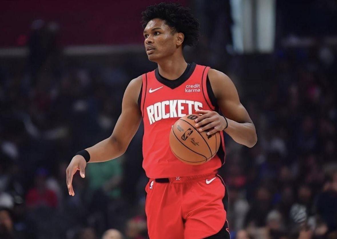 汤普森兄弟：小时候在床上写下“69”，渴望长勒布朗那么高